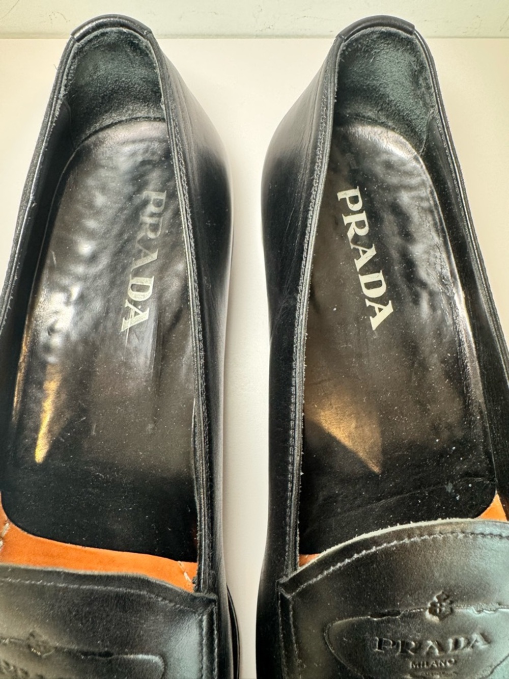 Prada Black Leather Logo Embossed Men’s Slip On Loafers, Sz 8.5 - Picture 8 of 14